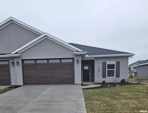 349 E Donahue St, Eldridge, IA 52748