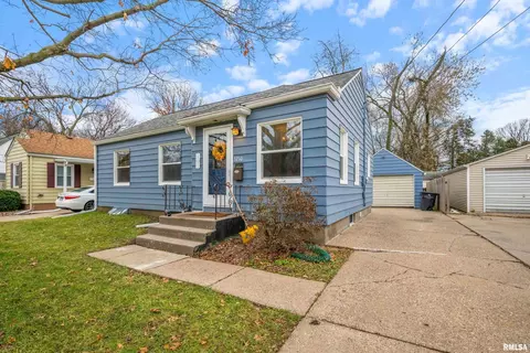 3210 24th Ave, Rock Island, IL 61201