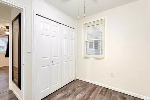 1121 39th St, Moline, IL 61265 photo 8