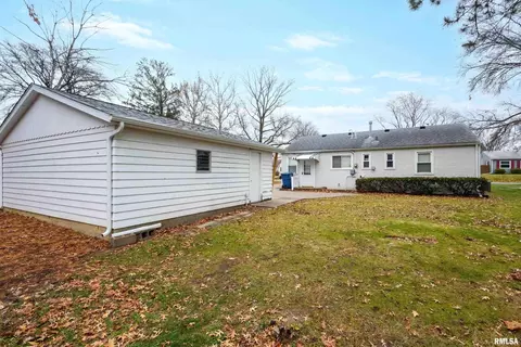 1121 39th St, Moline, IL 61265 photo 23