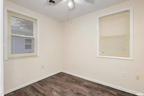 1121 39th St, Moline, IL 61265 photo 7