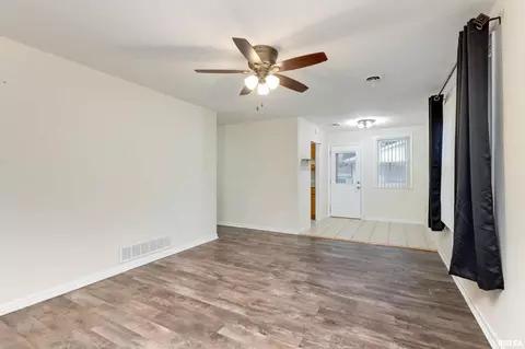 1121 39th St, Moline, IL 61265 photo 17