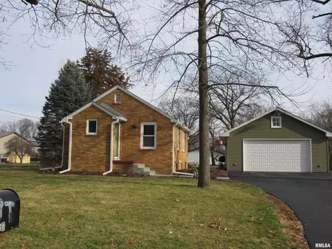 1601 14th St, Silvis, IL 61282 photo 2