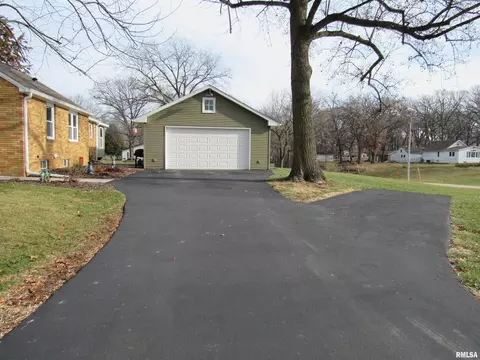 1601 14th St, Silvis, IL 61282 photo 3