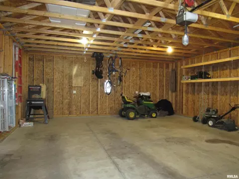 1601 14th St, Silvis, IL 61282 photo 25