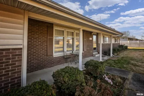 908 Fairlane Dr, Marion, IL 62959 photo 4
