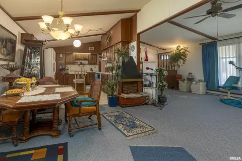 908 Fairlane Dr, Marion, IL 62959 photo 8