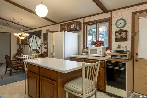 908 Fairlane Dr, Marion, IL 62959 photo 12