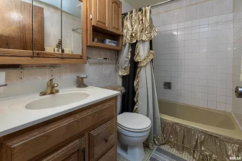 908 Fairlane Dr, Marion, IL 62959 photo 15