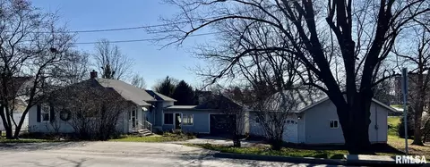 21 SE 2nd St, Galva, IL 61434