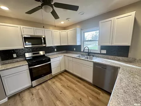 1105 29th Ave, Silvis, IL 61282 photo 12