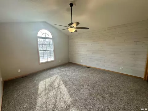 1105 29th Ave, Silvis, IL 61282 photo 17