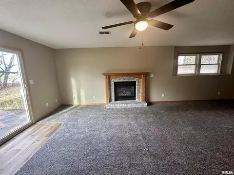 1105 29th Ave, Silvis, IL 61282 photo 24
