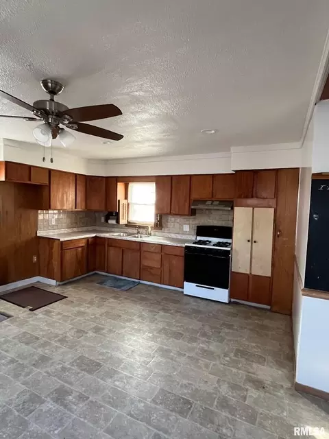 511 W Central Blvd, Kewanee, IL 61443 photo 15