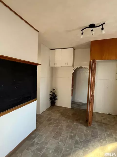 511 W Central Blvd, Kewanee, IL 61443 photo 16