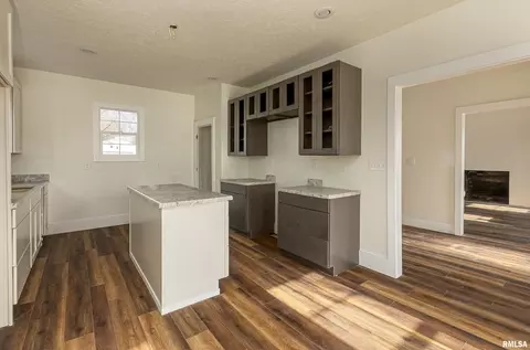 1406 W Main St, Marion, IL 62959 photo 7