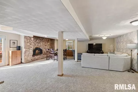 3109 15th St, Moline, IL 61265 photo 19