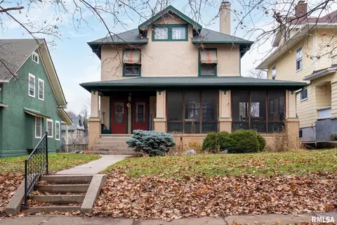 2325 Ripley St, Davenport, IA 52803