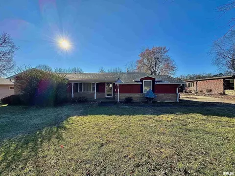 1905 Suzanne Dr, Marion, IL 62959