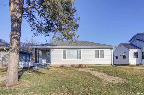 1228 9th Ave S, Clinton, IA 52732