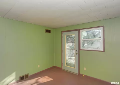 2210 11th Ave, Moline, IL 61265 photo 29