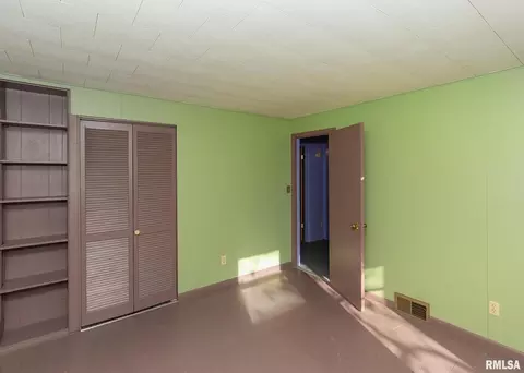 2210 11th Ave, Moline, IL 61265 photo 28