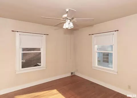 2210 11th Ave, Moline, IL 61265 photo 16