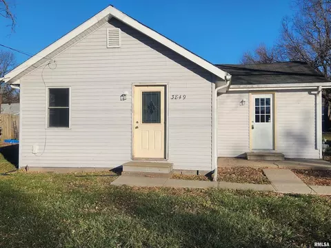 3849 4th Ave #B, East Moline, IL 61244