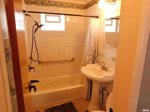 3836 15th St #A, Moline, IL 61265 photo 15