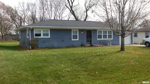 3836 15th St #A, Moline, IL 61265