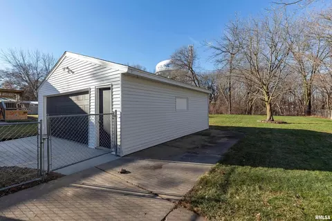 1413 43rd St, Moline, IL 61265 photo 31