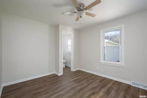 1413 43rd St, Moline, IL 61265 photo 7