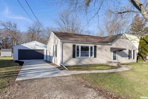 1413 43rd St, Moline, IL 61265 photo 2