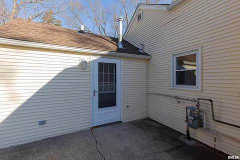 1413 43rd St, Moline, IL 61265 photo 29