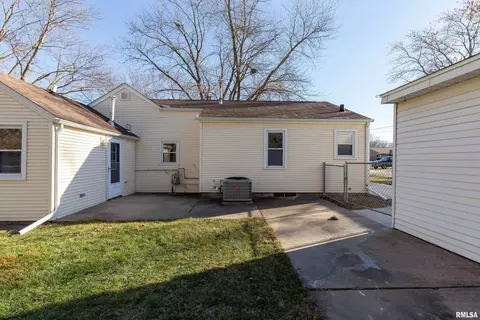 1413 43rd St, Moline, IL 61265 photo 30