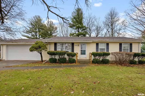 502 Timber St, La Fayette, IL 61449