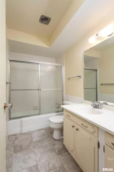930 17th St #21, Moline, IL 61265 photo 13