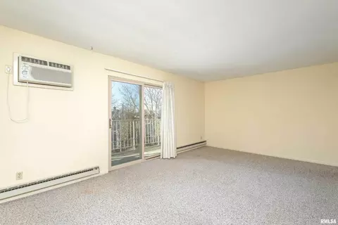 930 17th St #21, Moline, IL 61265 photo 8