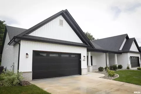 4444 Chestnut Dr, Bettendorf, IA 52722