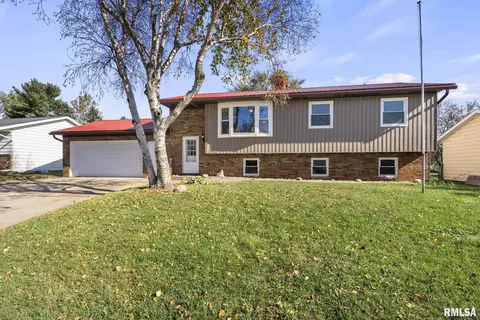 112 Clover Dr, Colona, IL 61241