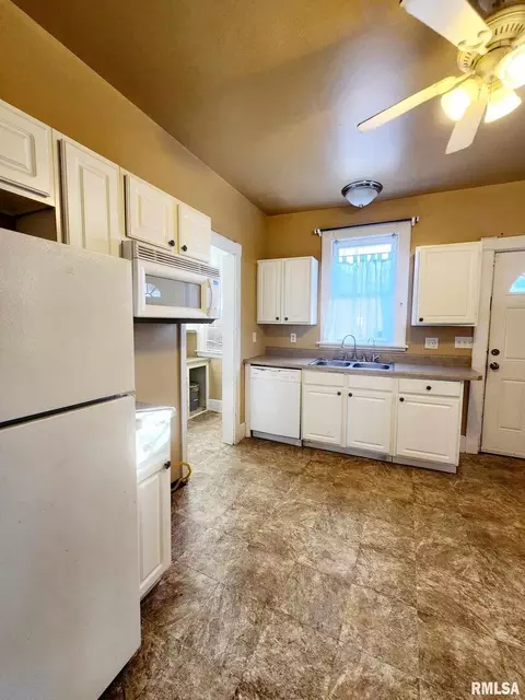332 Cherry, Quincy, IL 62301 photo 14