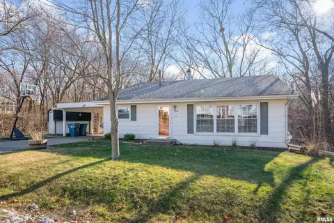 122 24th Ave, East Moline, IL 61244