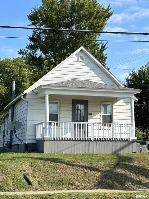 1300 2nd Ave S, Clinton, IA 52732