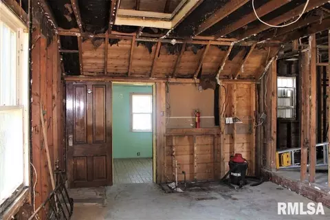 313 Maple Ave, Kewanee, IL 61443 photo 9