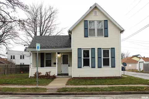 1618 W 17th St, Davenport, IA 52804