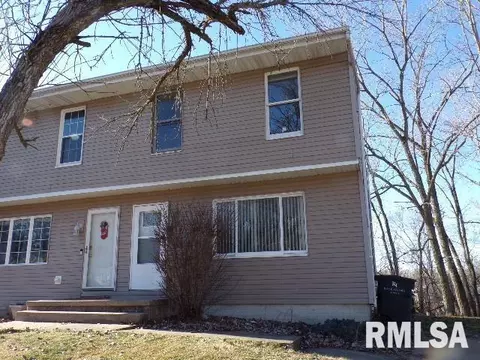 8322 10th St W, Rock Island, IL 61201
