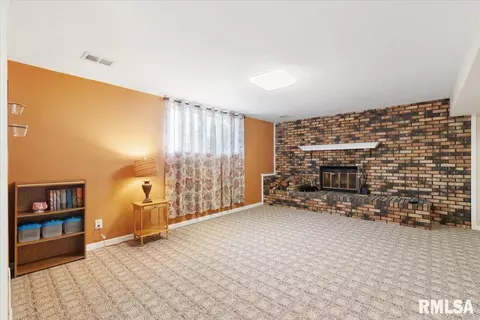1447 35th Ave, Moline, IL 61265 photo 27