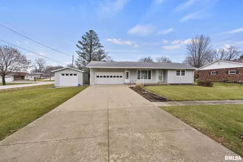 306 W Center St, Atkinson, IL 61235