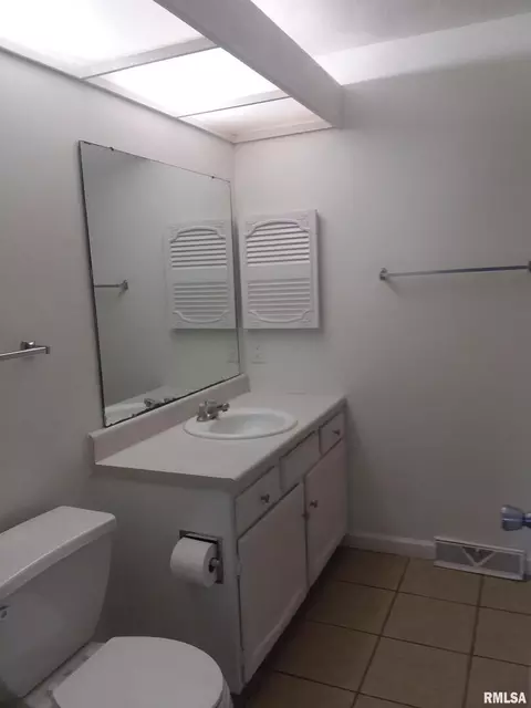 3520-3522 34th St, Moline, IL 61265 photo 9