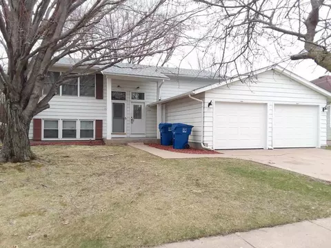 3520-3522 34th St, Moline, IL 61265